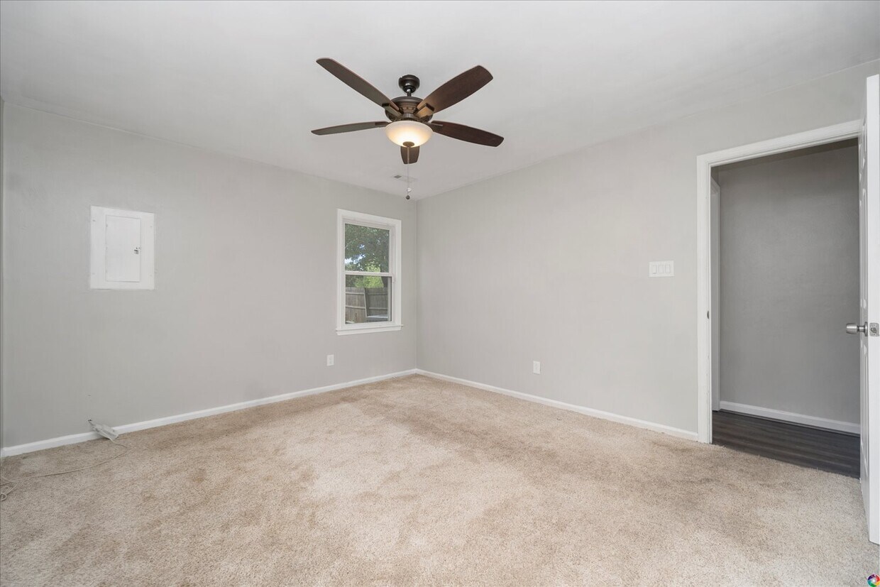 4920 Rugby Rd, Virginia Beach, VA 23464 House Rental in Virginia