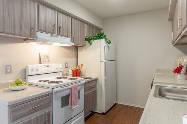 Building Photo - Farmington View Apartments - Farmington Hills, MI