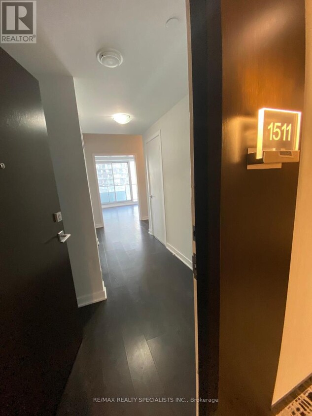 Photo principale - 2221-2221 Yonge St