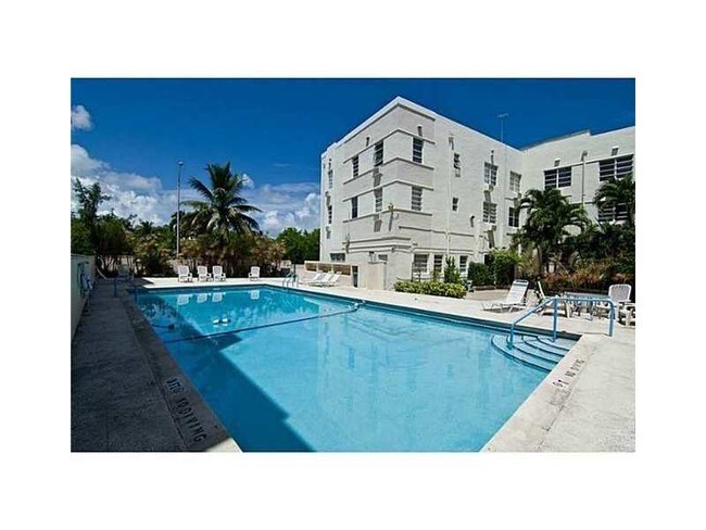 Foto del edificio - 3025 Indian Creek Dr