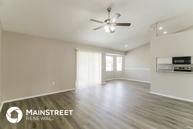 Foto del edificio - 7465 Jessamine Dr