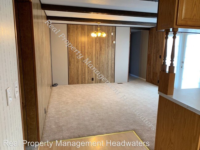 Building Photo - 3 br, 1 bath House - 1105 Rinay Road