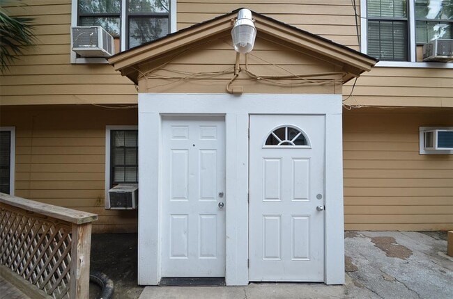 Building Photo - 1644 Hawthorne St