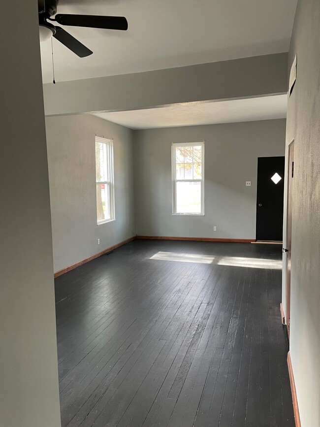 Foto del edificio - 1304 Caseyville Ave
