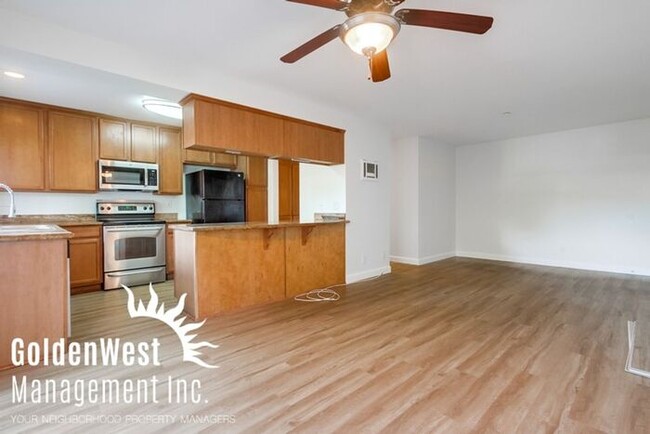 Building Photo - Charming 2Bdm 2Ba Condo Located in the Hea...