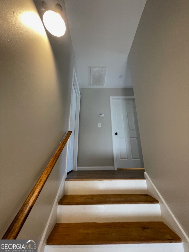 Building Photo - 50 Fairfield Rd