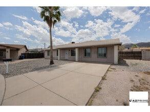 Building Photo - 8416 S 15th Way
