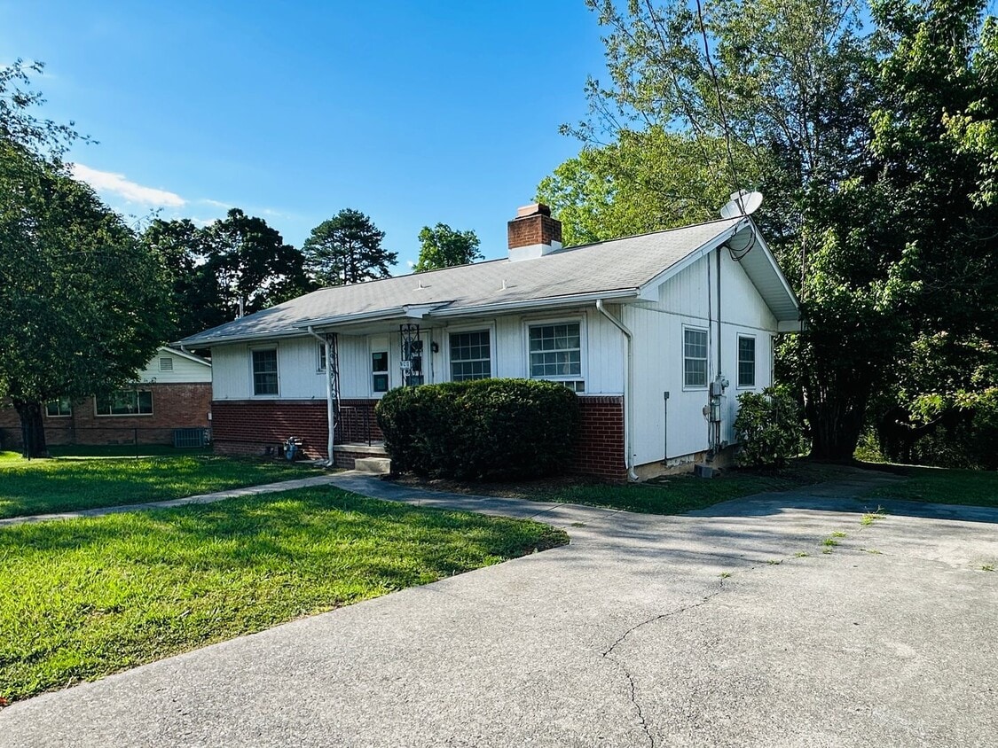 Building Photo - 120 Utah Ave