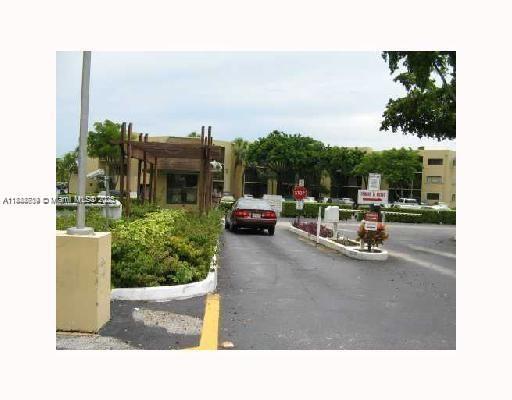 Foto del edificio - 8025 SW 107th Ave