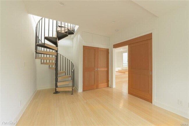 Building Photo - 4 br, 2 bath House - 3830 Clayton Ave 1