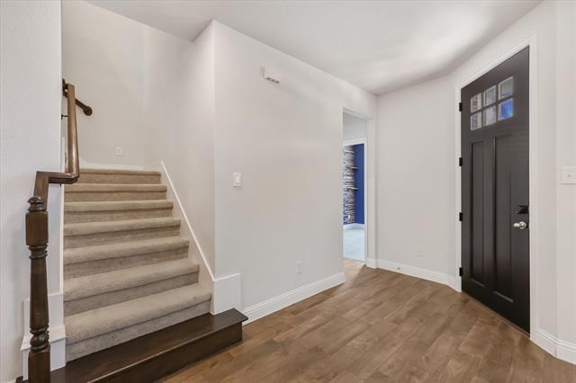 Foto del edificio - 6845 Mcclelland Dr