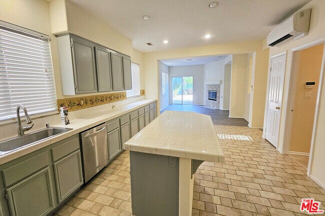 Foto del edificio - 19914 Via Joyce Dr