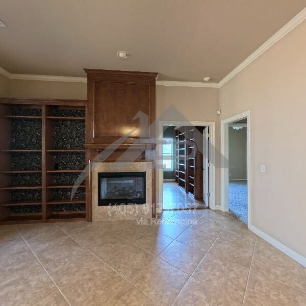 Photo - 3216 Songwood Dr House