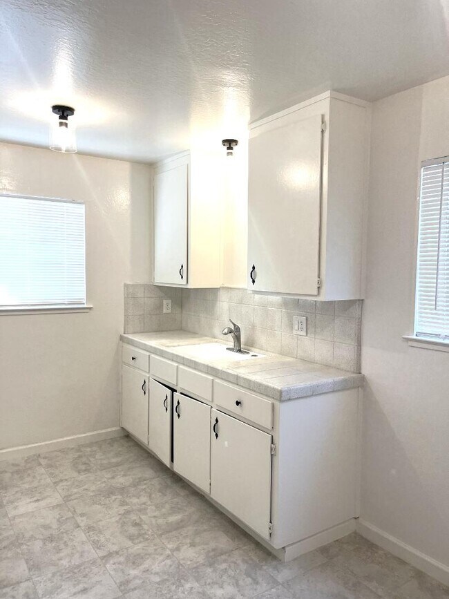 Foto del edificio - 7526 Forest St