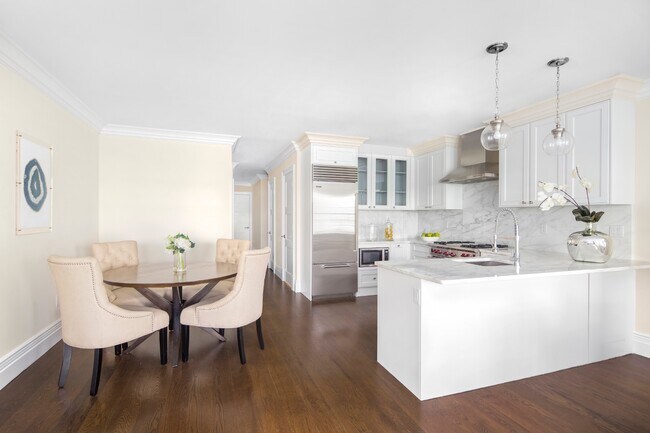 Foto del edificio - 236 W 24th St