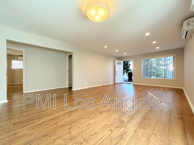 Foto del edificio - 8920 Rangely Ave