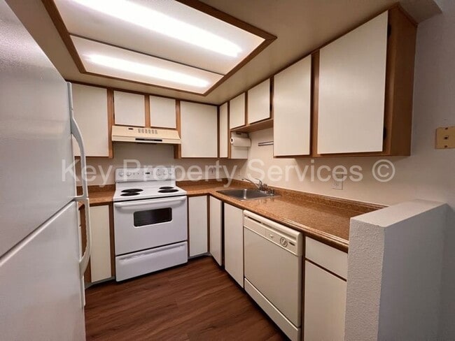 Building Photo - Updated Condo in Hazel Dell