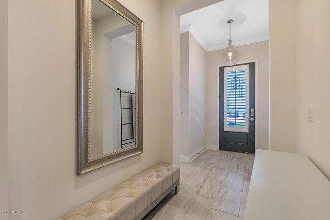 Foto del edificio - 460 Pelican Pointe Rd