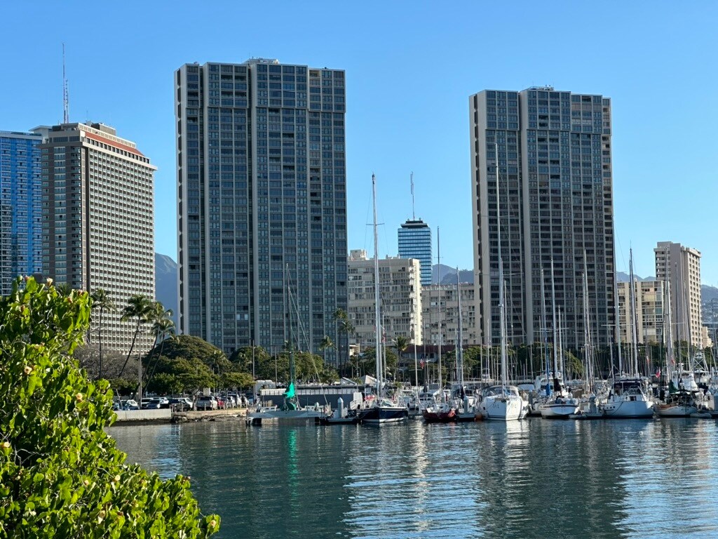 Primary Photo - 1600 Ala Moana Blvd
