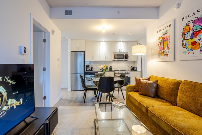 Building Photo - 517 Rue Saint-Henri