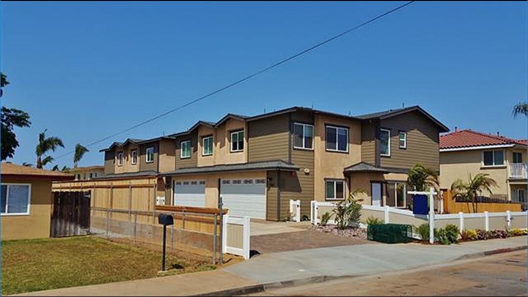 Primary Photo - 1036-1042 Fern Ave