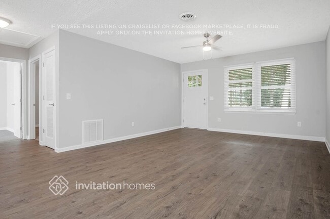 Building Photo - 210 Meadowbrook Dr