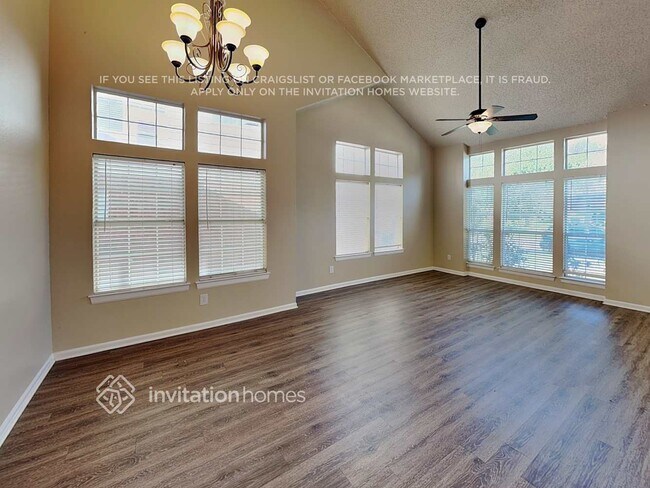 Foto del edificio - 2529 Windchase Dr