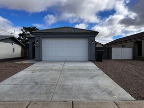 Building Photo - 3338 N Lomalai St