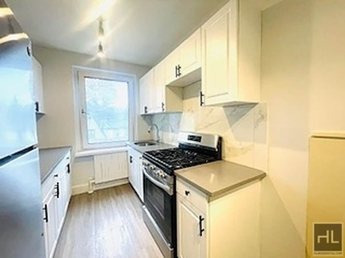 Primary Photo - 69 Harney Rd