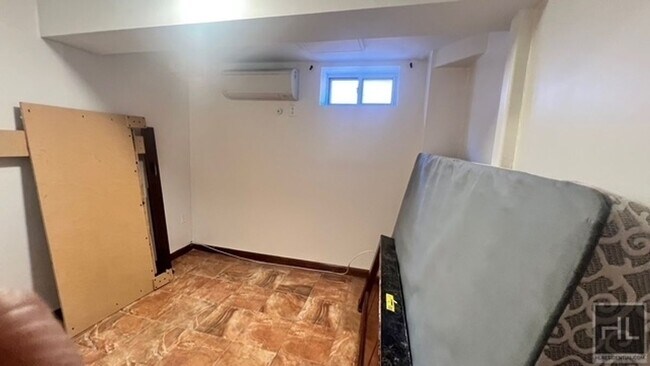 Foto del edificio - 720 E 39th St