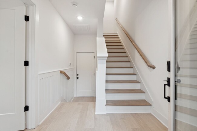 Building Photo - Donelson NEW CONSTRUCTION, 3BR 2.5BATHS, 2...