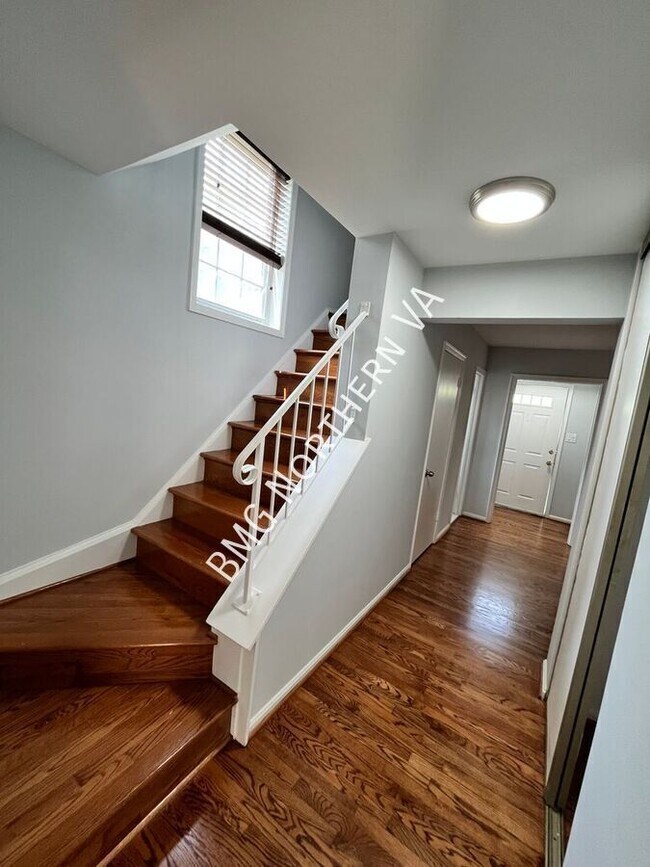 Foto del edificio - 5344 Anchor Ct
