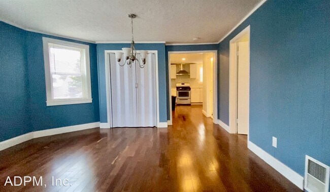Building Photo - 4 br, 1 bath House - 74 Cedar Street