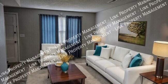 Building Photo - Townhome in East Ridge 2/1.5 will be Newly...
