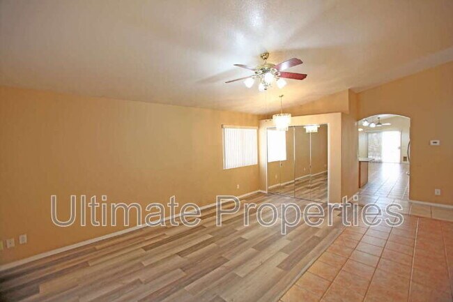 Foto del edificio - 13621 N 73rd Ave
