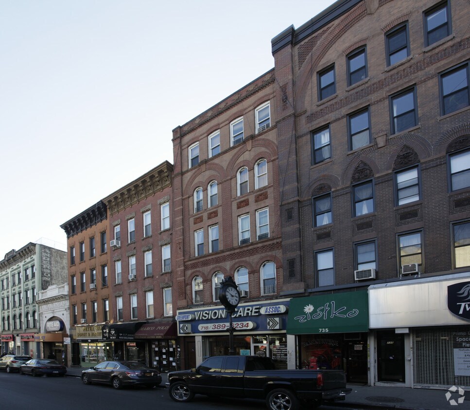 733 Manhattan Ave, Brooklyn, NY 11222 Apartments in Brooklyn, NY
