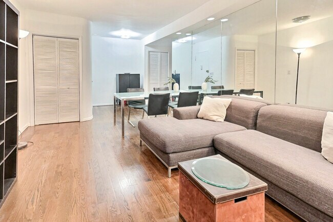 Foto del edificio - 210 E 47th St