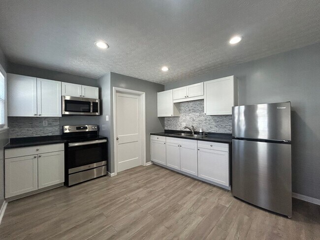 Foto del edificio - Updated 2 Bed 1 Bath Available Now!