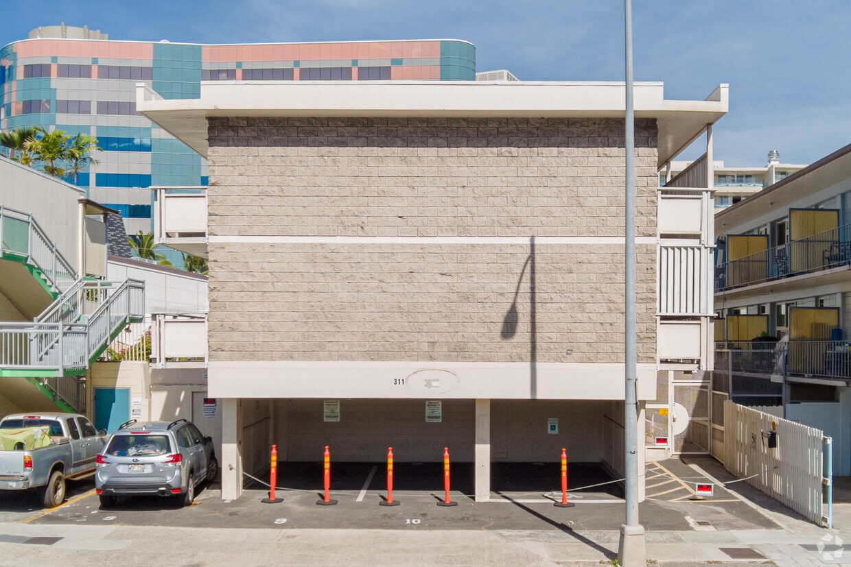 Building Photo - 311 Saratoga Rd