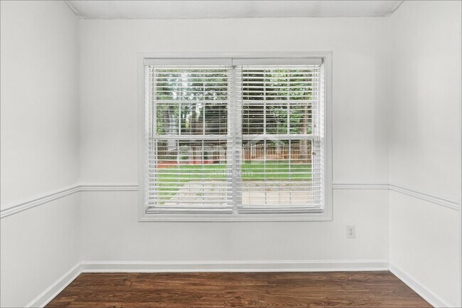 Building Photo - 213 Fiddlers Knoll Ct