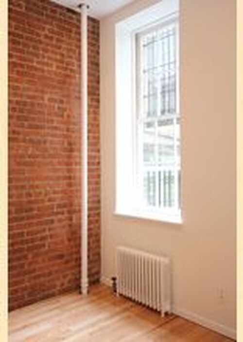 Foto del edificio - 308 E 82nd St