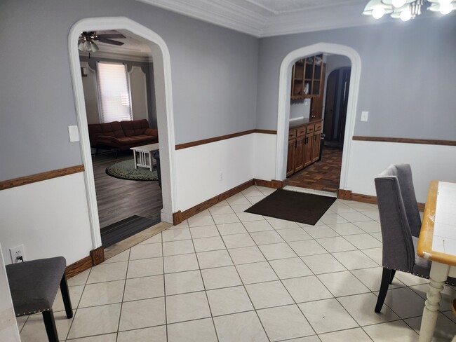 Foto del edificio - 4288 W Jefferson Ave