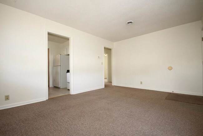 Foto del edificio - 321 W 18th St