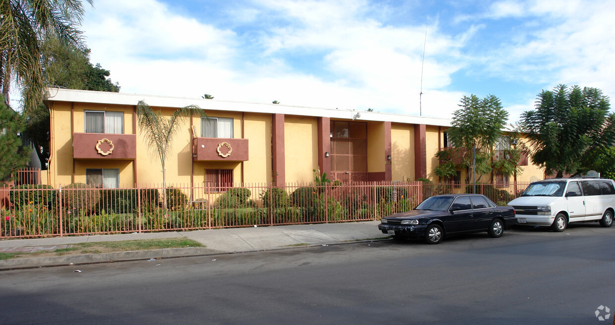 Primary Photo - 14669 Rayen St