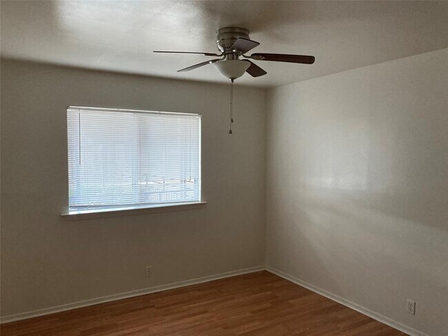 Foto del edificio - 1005 W Hickory St