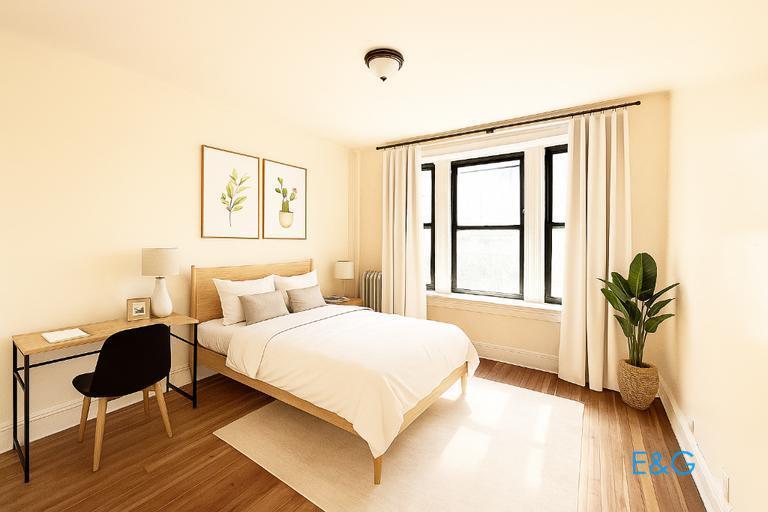 Foto principal - 0 bedroom in JAMAICA NY 11432