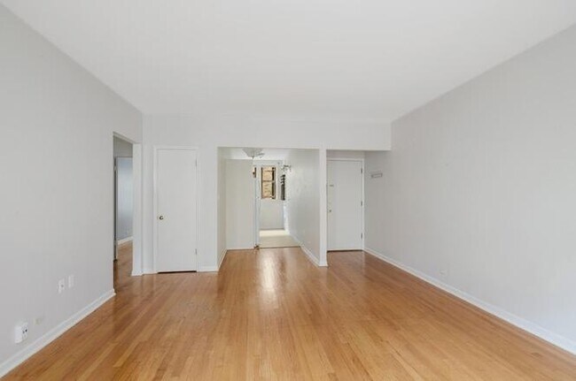 Living Room into kitchen - 1214 W Jarvis Ave