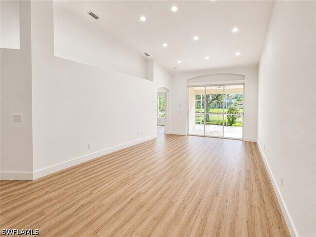 Foto del edificio - 8204 Ibis Cove Cir