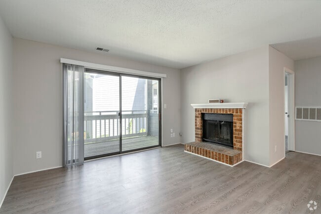 B1 - 2BR, 1BA - 1,089SF - Living Room - Aurea Station