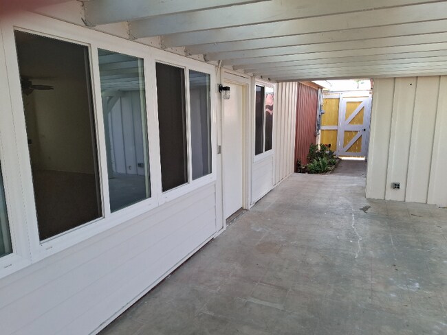 Foto del edificio - 3722 Conrad Ave